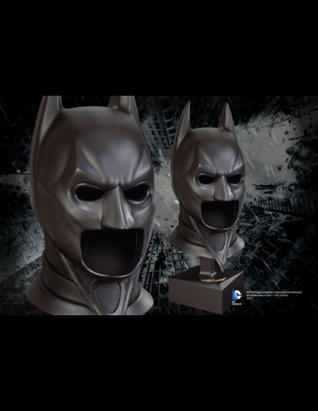 NOBLE COLLECTION - Batman - The Dark Knight Special Edition Full Size Cowl 