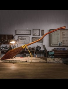 CINEREPLICAS - Harry Potter Nimbus 2000 Replica