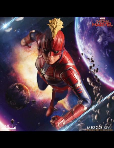 MEZCO - Captain Marvel 1:12 Clothed A.Figure