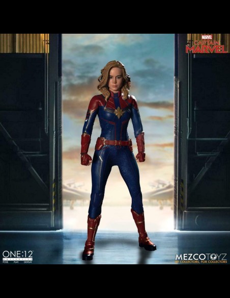MEZCO - Captain Marvel 1:12 Clothed A.Figure