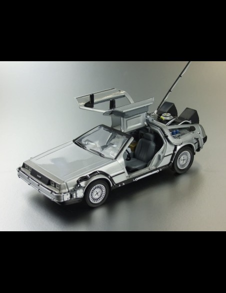 WELLY - Ritorno al Futuro II Diecast Model 1/24 ´81 DeLorean LK Coupe