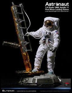 BLITZWAY - The Real: Astronaut Apollo 11 LM-5 A7L First Moon Landing 1:4 Scale Statue