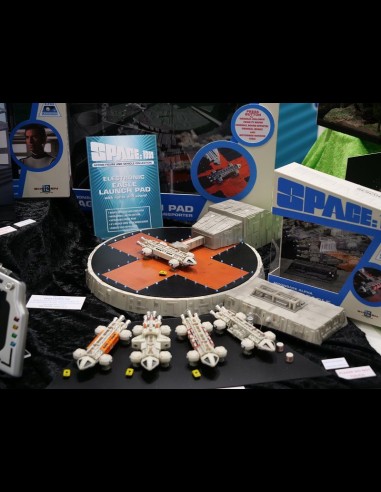 SIXTEEN 12 - Spazio 1999 Eagle Replica Set di 4