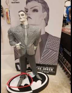 DC DIRECT - Batman B/W Joker by Frank Miller