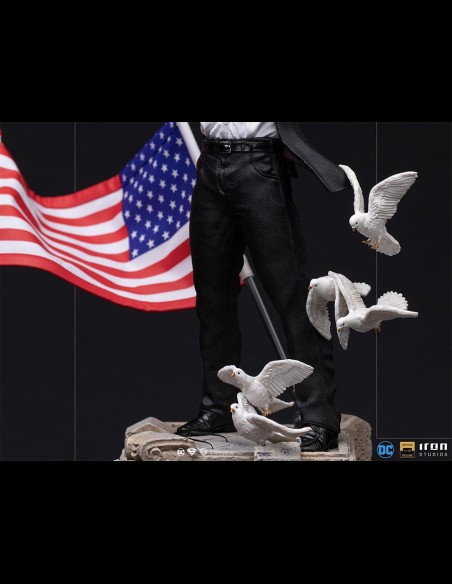 IRON STUDIOS - Superman Clark Kent Deluxe 1/10 Statua