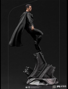 IRON STUDIOS - Justice League Snyder's Cut Superman Black Suit 1/10 statua 2
