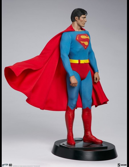 SIDESHOW - DC Comics: Superman 1978 Movie C.Reeve Premium 1:4 Scale Statue