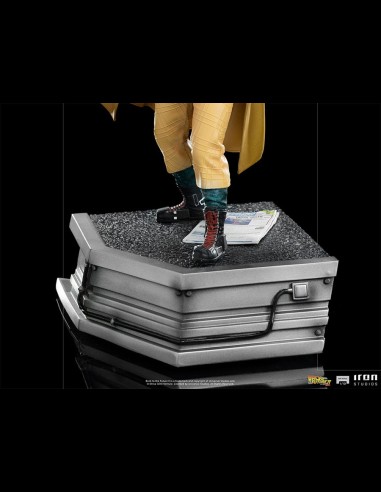 IRON STUDIOS - BTTF2 Doc Brown in Alley 1/10 Statua