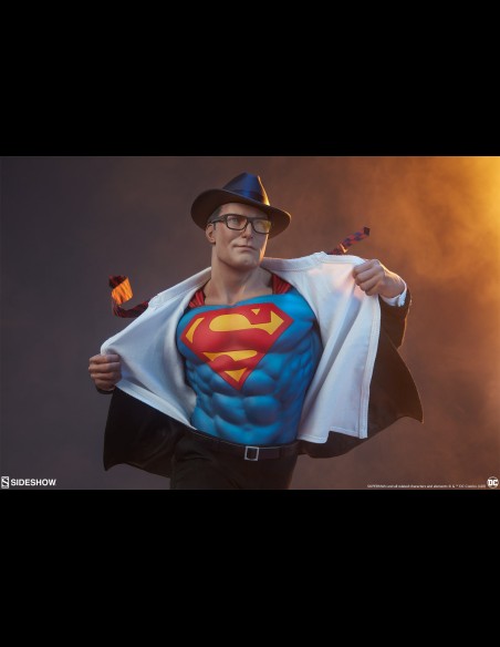 SIDESHOW - DC Comics: Superman Call to Action Premium 1:4 Scale Statue