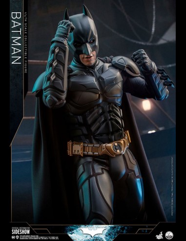 HOT TOYS - DC Comics: The Dark Knight Trilogy - Batman 1:4 Scale Figure