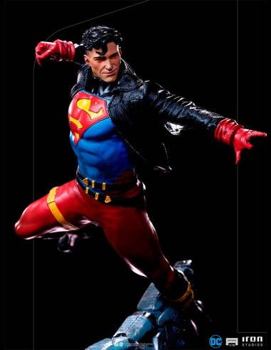 IRON STUDIOS - Superboy Deluxe 1/10 Art Statua