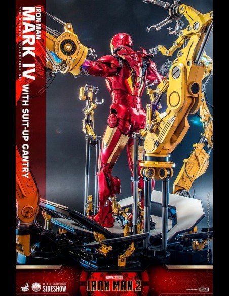 HOT TOYS - Marvel: Iron Man 2 - Iron Man Mark IV with Suit-Up Gantry 1:4 Scale Figure Set