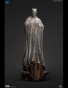 QUEEN STUDIOS - DC Comics: Museum Line - Batman 1:4 Scale Statue