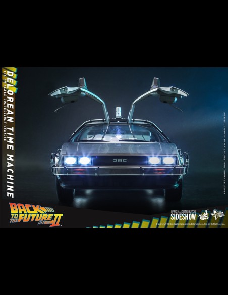 HOT TOYS - Back to the Future 2: DeLorean Time Machine 1:6 Scale Figure