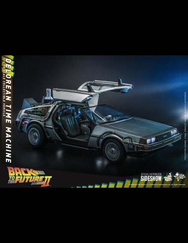 HOT TOYS - Back to the Future 2: DeLorean Time Machine 1:6 Scale Figure