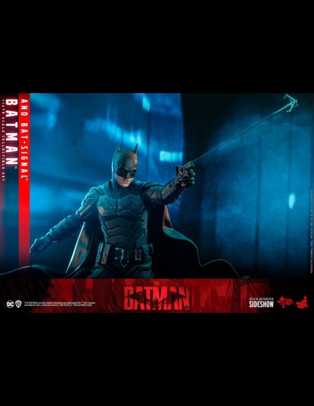 HOT TOYS - DC Comics: The Batman - Batman and Bat-Signal 1:6 Scale Figure Collectible Set