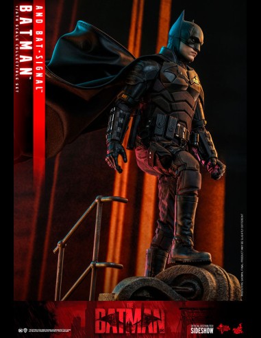 HOT TOYS - DC Comics: The Batman - Batman and Bat-Signal 1:6 Scale Figure Collectible Set