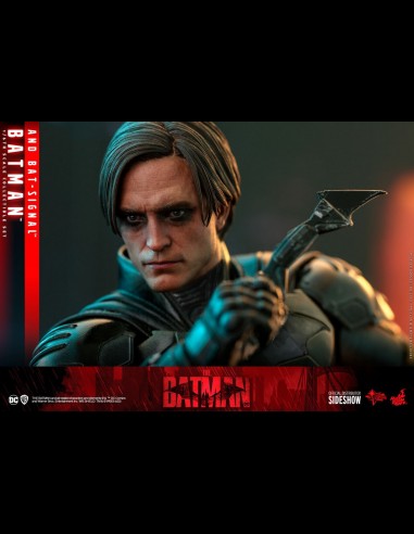 HOT TOYS - DC Comics: The Batman - Batman and Bat-Signal 1:6 Scale Figure Collectible Set