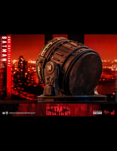 HOT TOYS - DC Comics: The Batman - Batman and Bat-Signal 1:6 Scale Figure Collectible Set