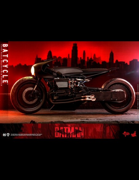 HOT TOYS - DC Comics: The Batman - Batcycle 1:6 Scale Replica