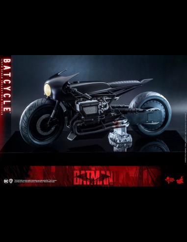 HOT TOYS - DC Comics: The Batman - Batcycle 1:6 Scale Replica