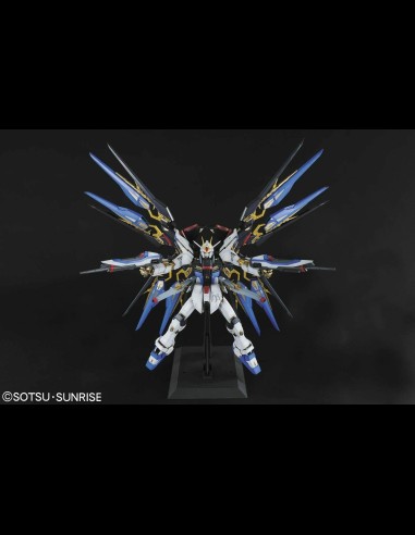 BANDAI - Gundam Strike Freedom ZGMF-X20A Perfect Grade