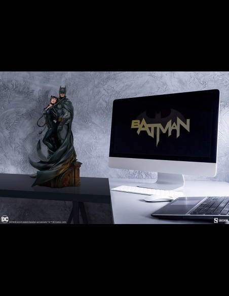 SIDESHOW - DC Comics: Batman and Catwoman Diorama
