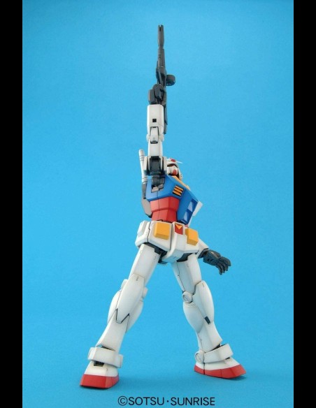 BANDAI - MG Gundam RX-78-2 Ver. 2.0